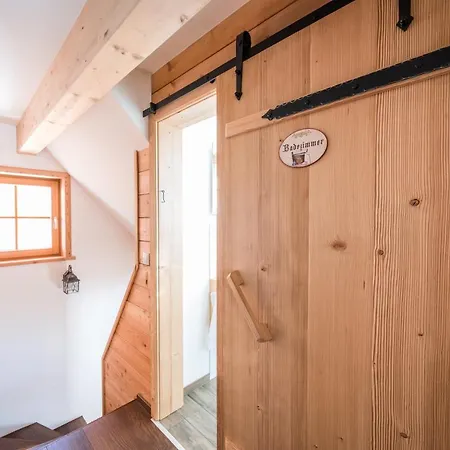 Almchalet Nikola *