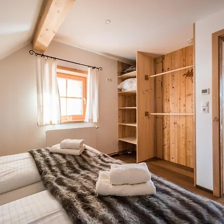 Almchalet Nikola 山林小屋 *