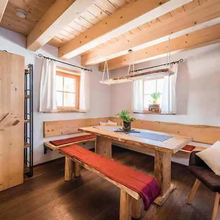 Almchalet Nikola 山林小屋 *